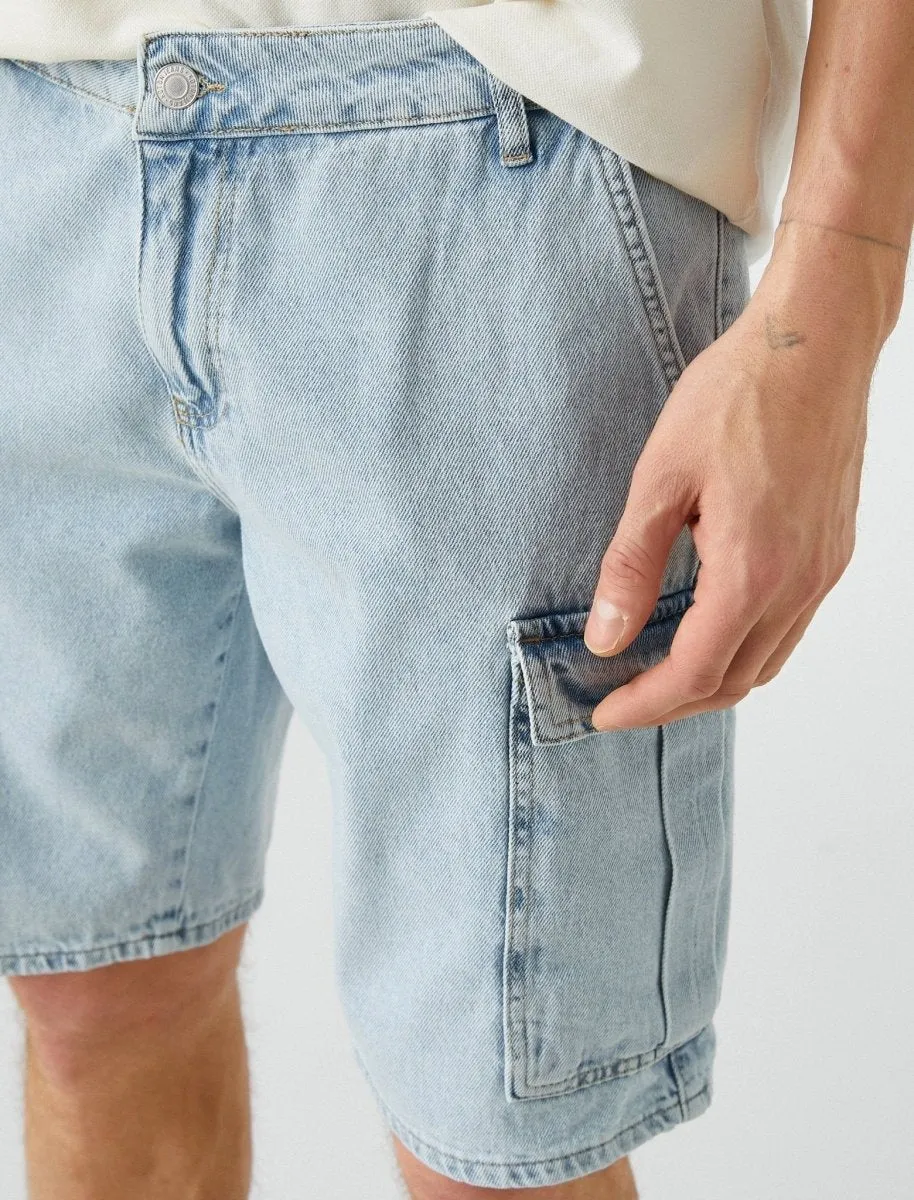 Cargo Denim Short in Light Wash