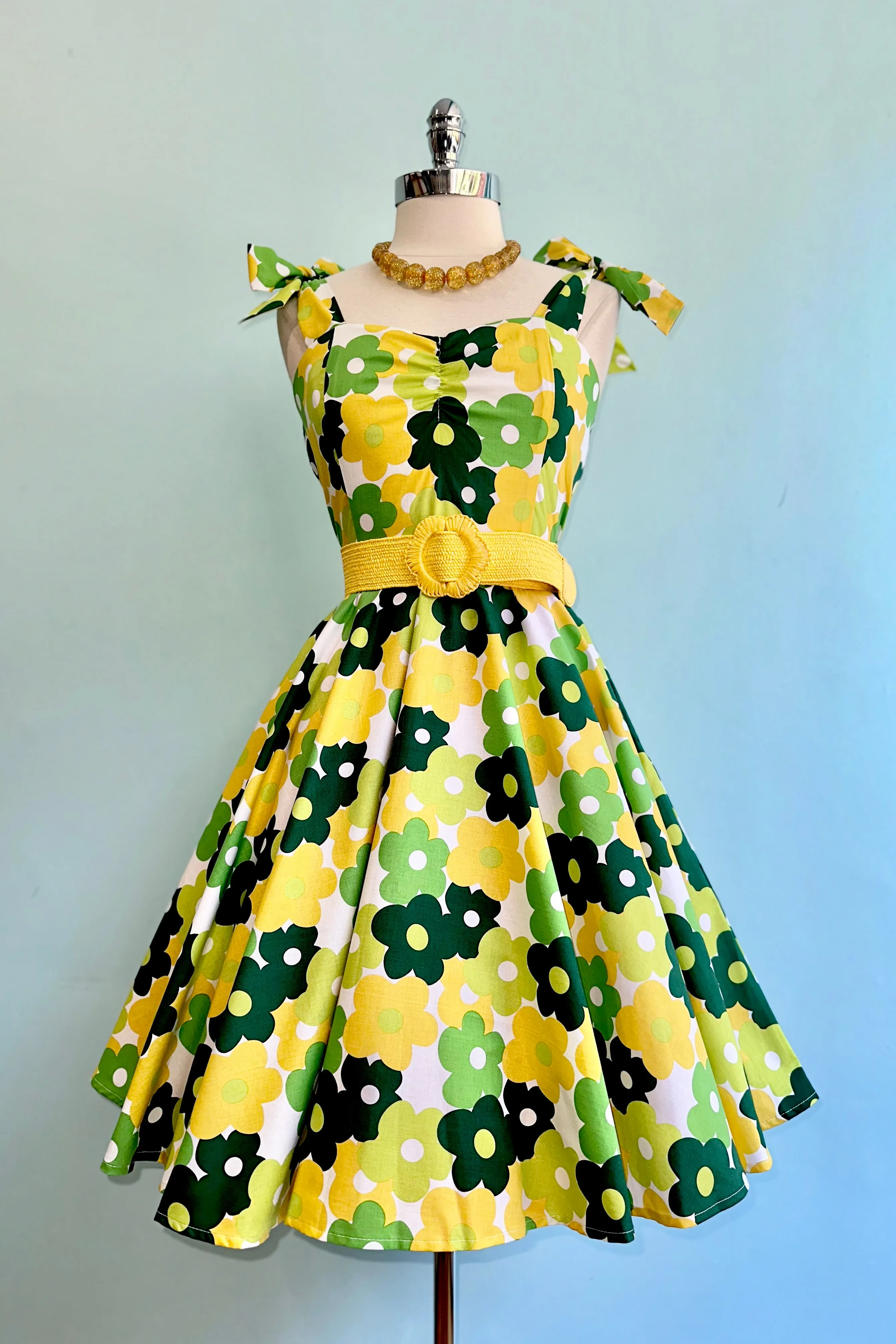 Green Mod Floral Sarah Dress by Heart of Haute