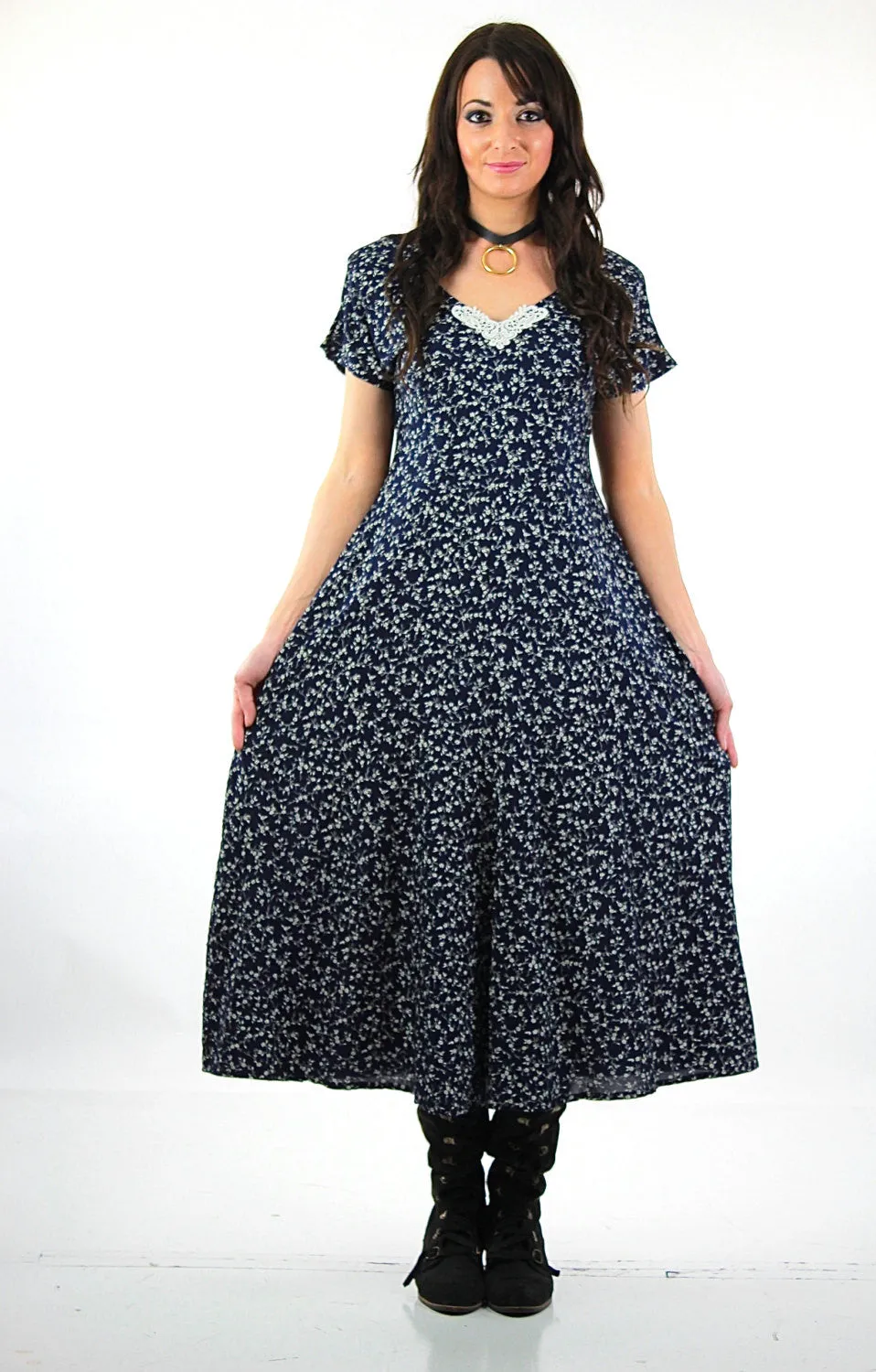 Grunge Floral Midi Dress Vintage 1990s Navy blue ditsy short sleeve scoop neck boho Hippie sundress Medium