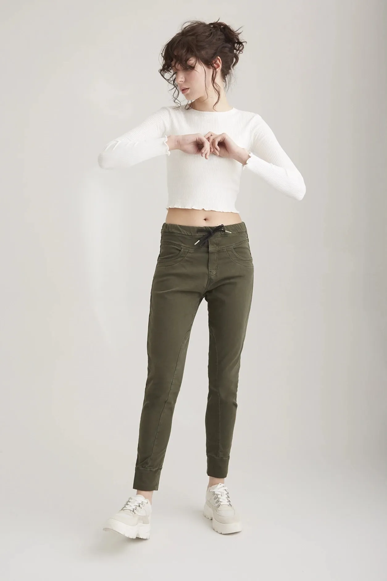 Mila - Slim Jogger Pant - Khaki - 27" Inseam - L01