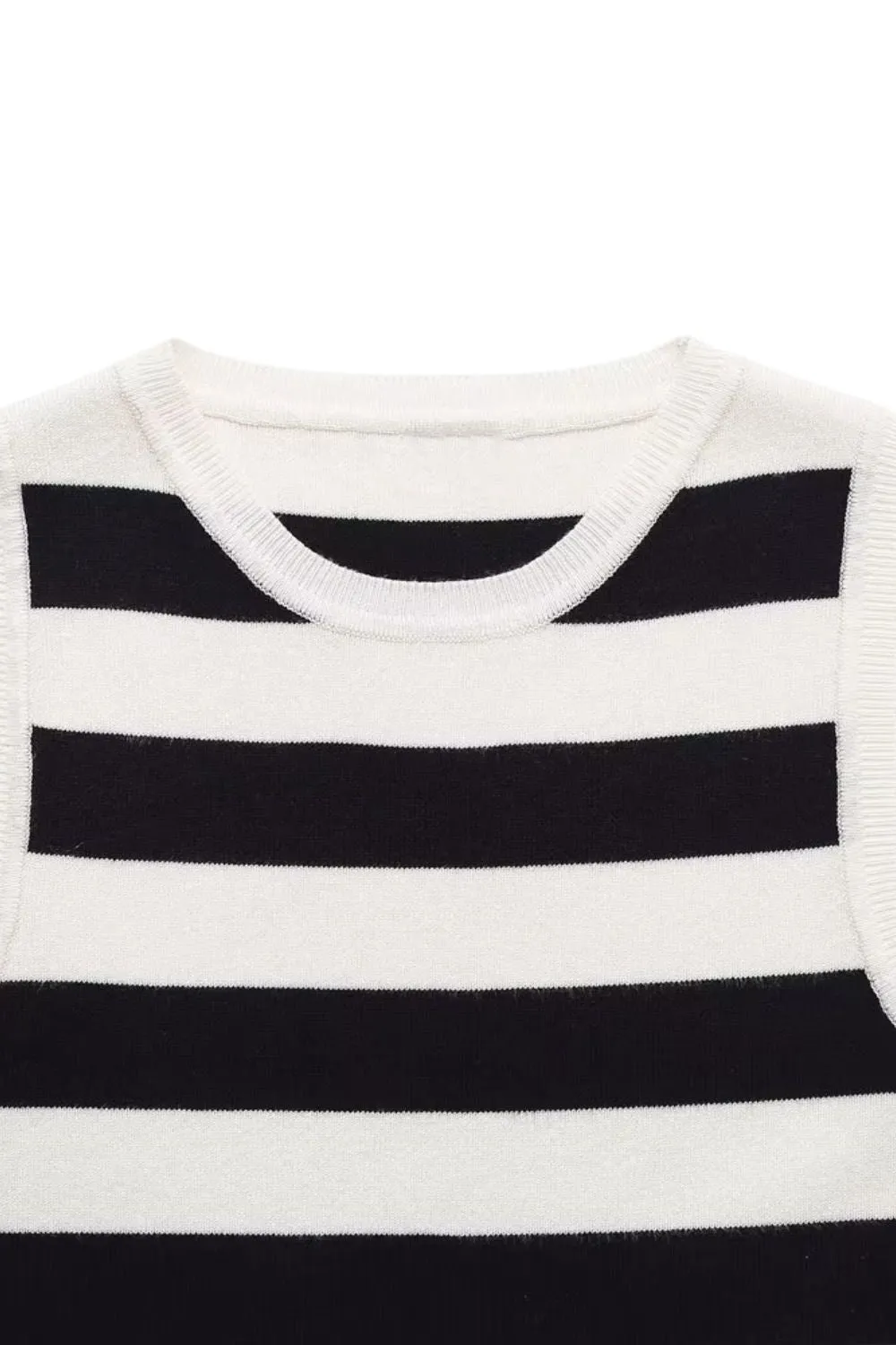 ‘Niamh’ Basic Sleeveless Knit Crop Top
