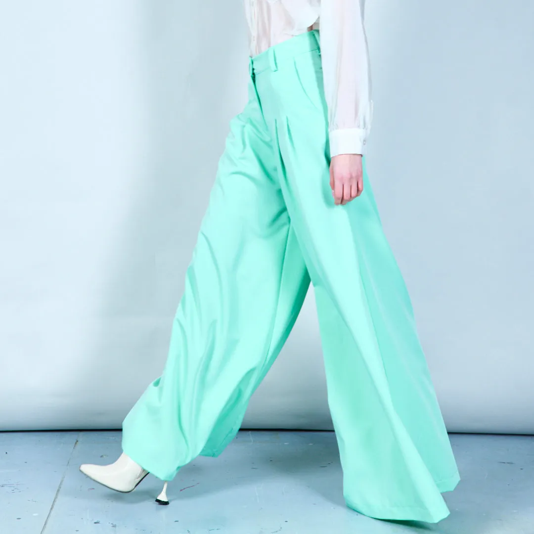 Pleated wide-leg trousers wholesale