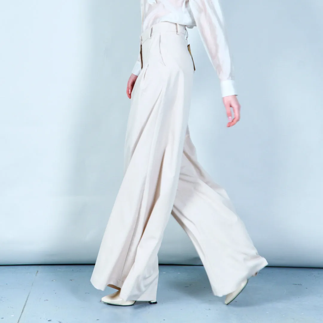 Pleated wide-leg trousers wholesale