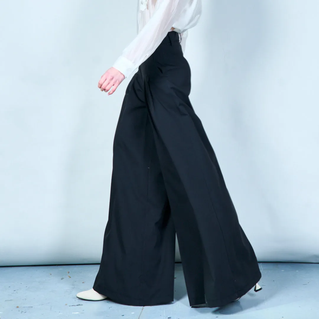 Pleated wide-leg trousers wholesale