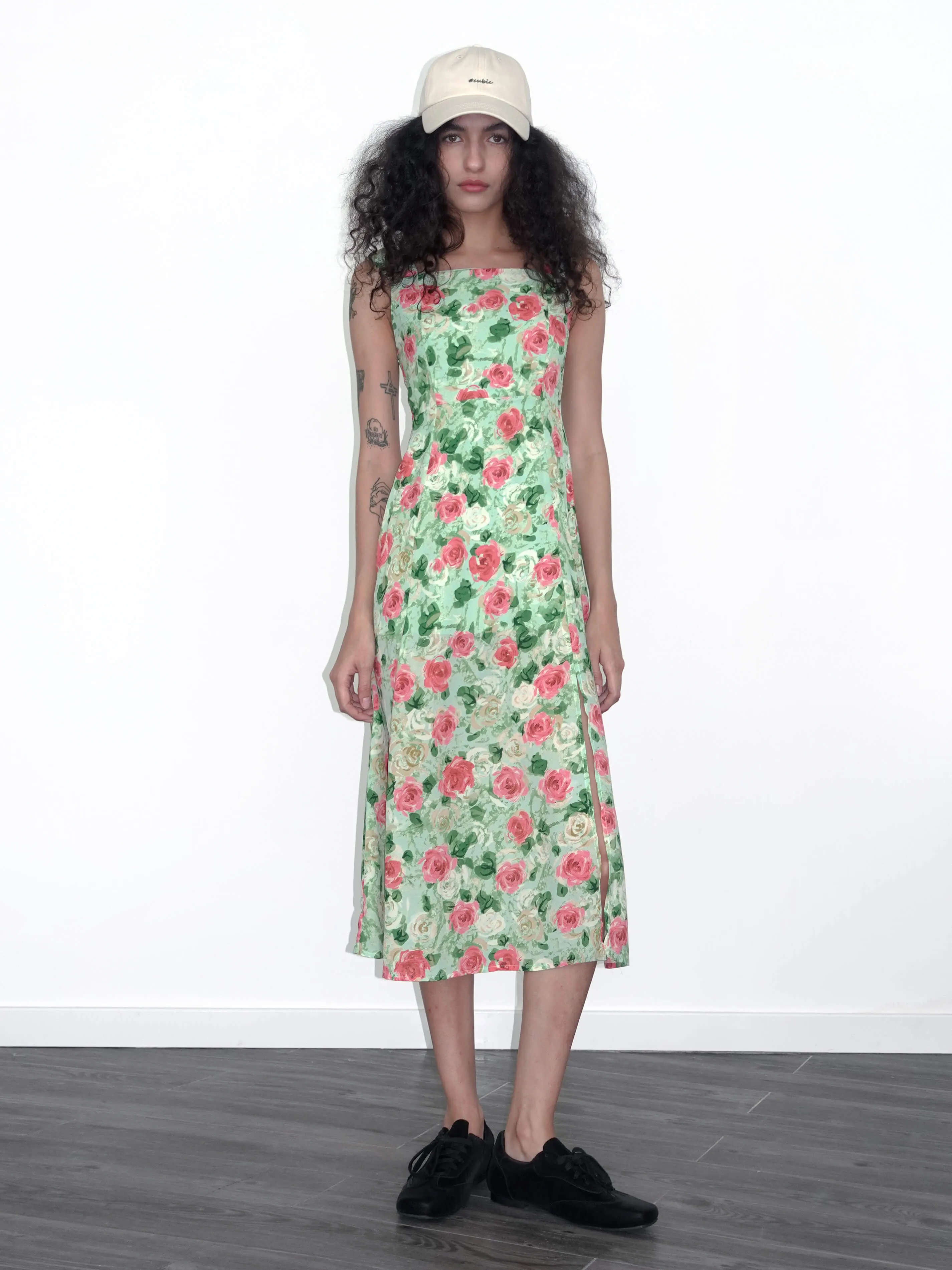 Rose Print Sleeveless Slit Dress