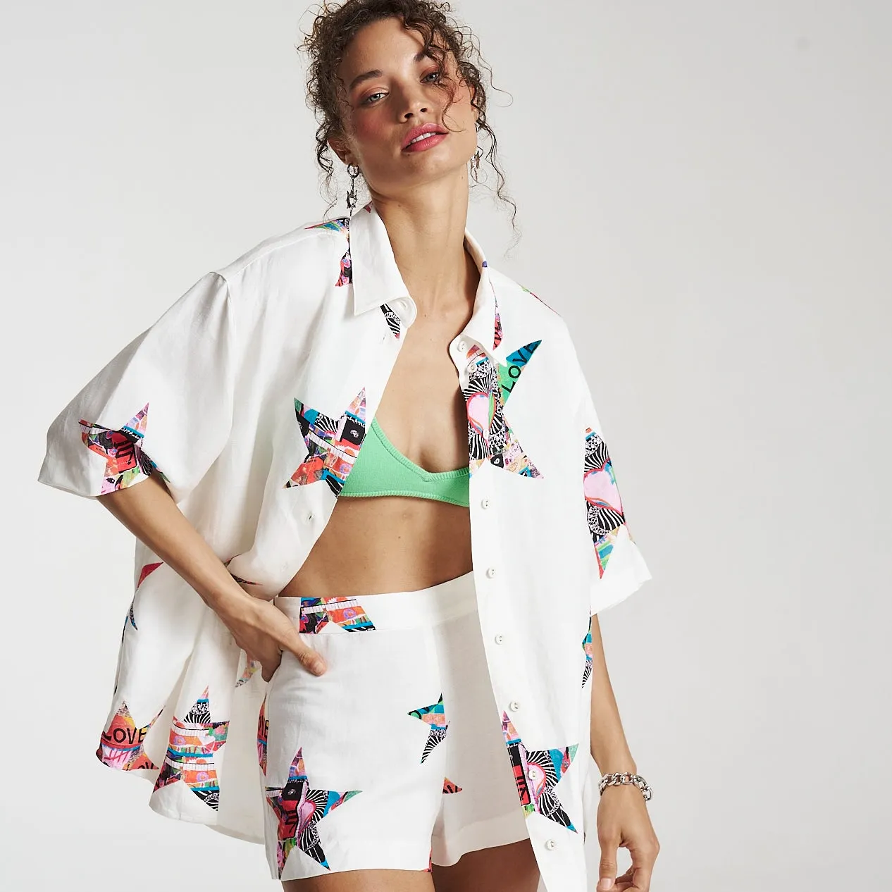 SUMMI SUMMI Womens Sig Fitted Linen Shorts - Star X Lovers