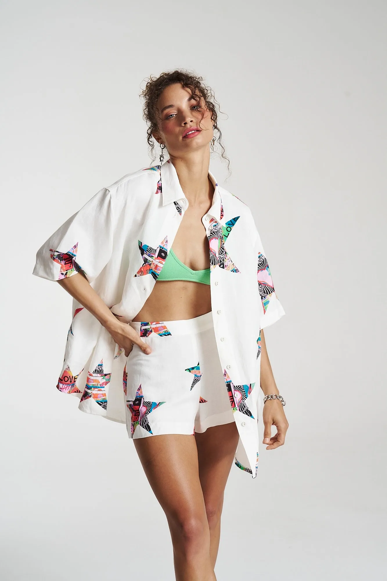 SUMMI SUMMI Womens Sig Fitted Linen Shorts - Star X Lovers
