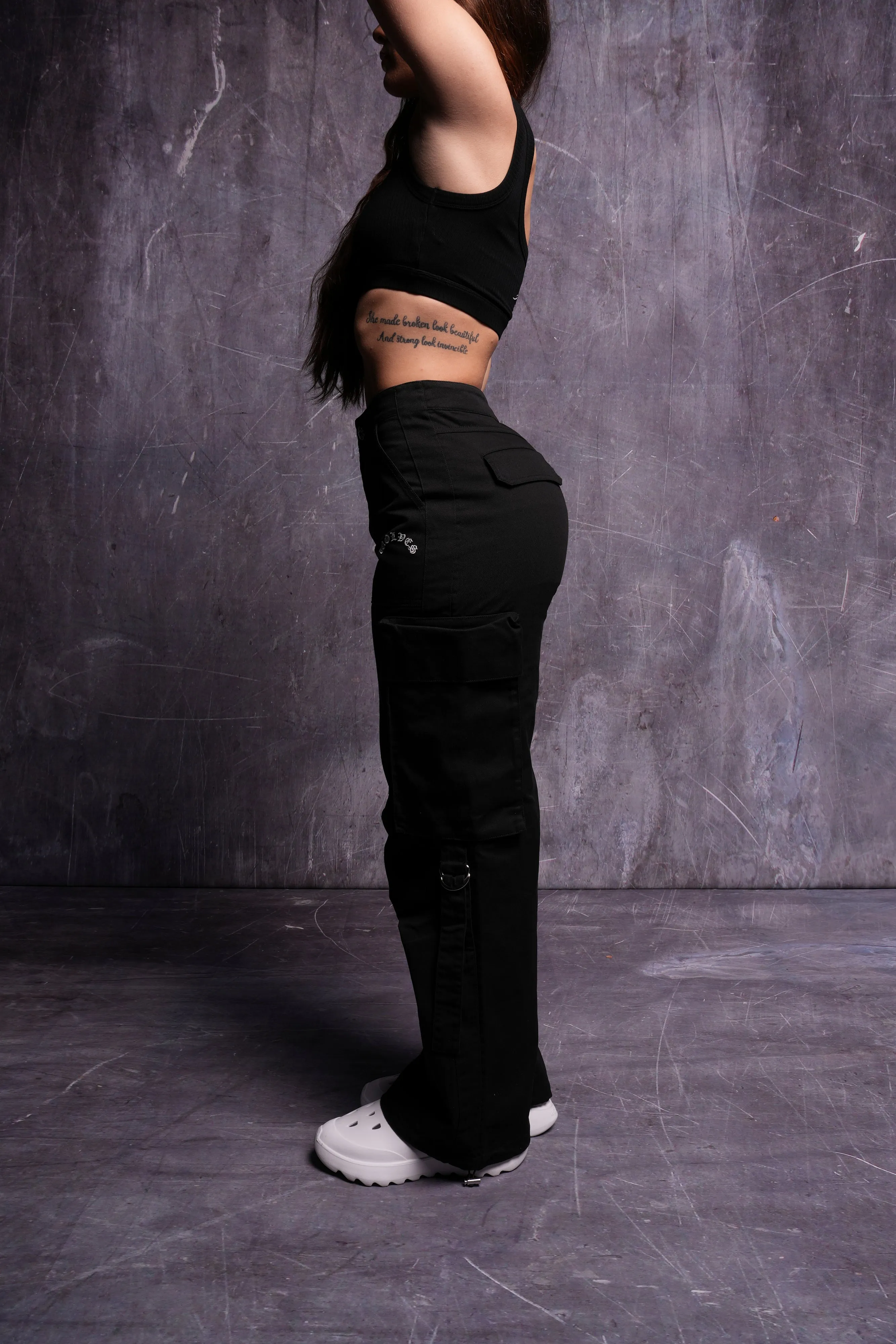Wolf Chopper She Parachute Pants in Black