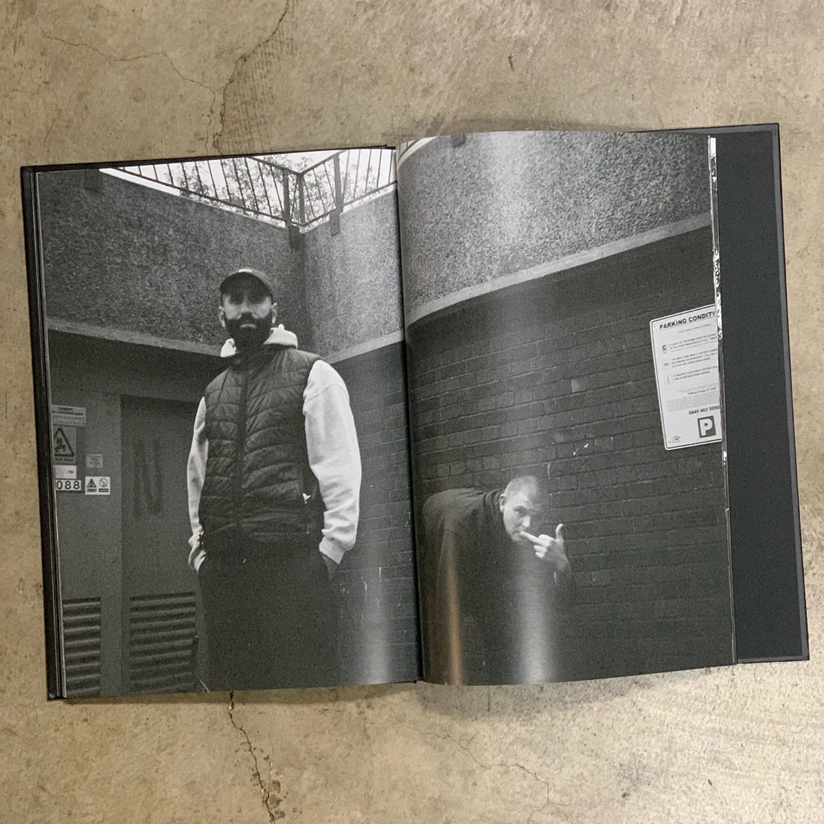 ZONES book & tee KIT