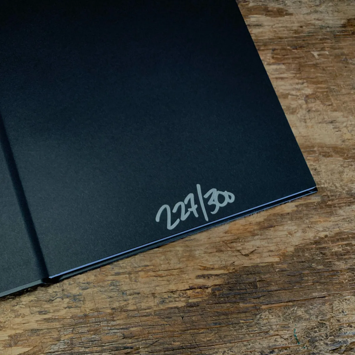 ZONES book & tee KIT