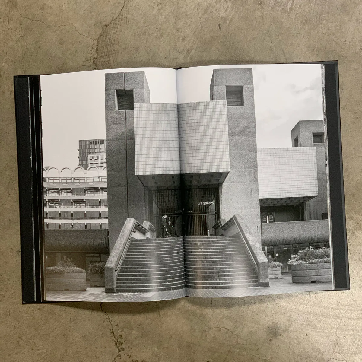ZONES book & tee KIT
